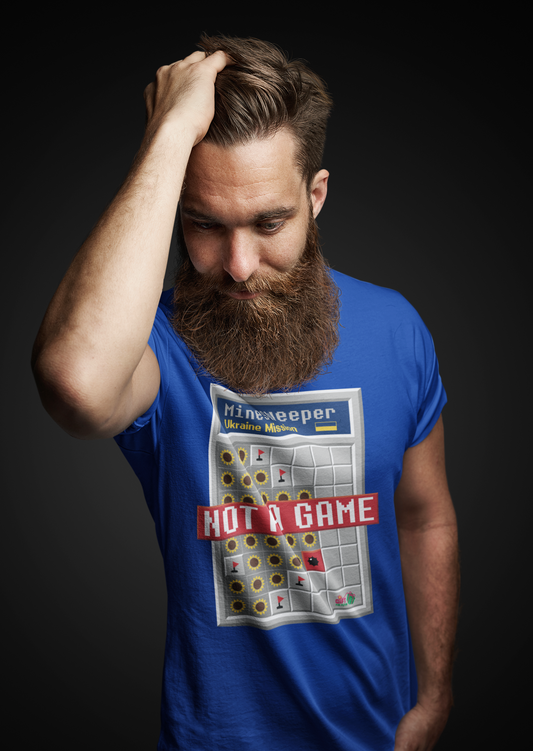 T-shirt This is not a game